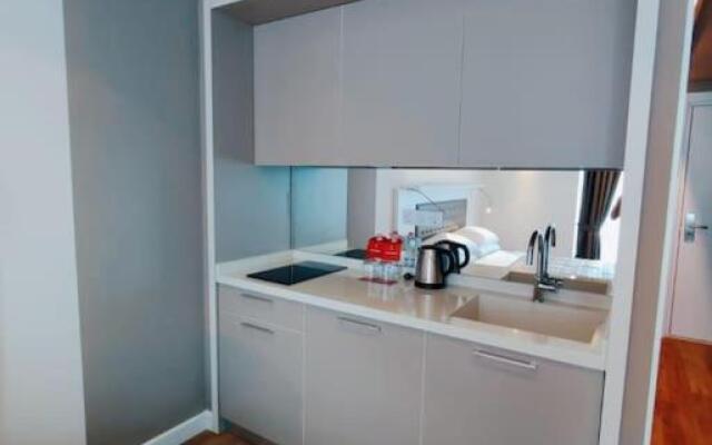 Leo Group BEST STUDIO 2532 Alliance Palace