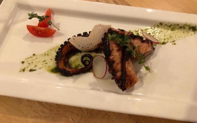 All Seasons Residence Hotel