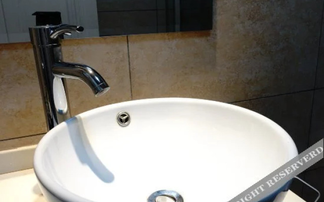 Jing Yi Business Hotel