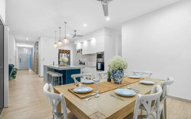 Zenhouse Solstice Designer 4-br Executive Retreat