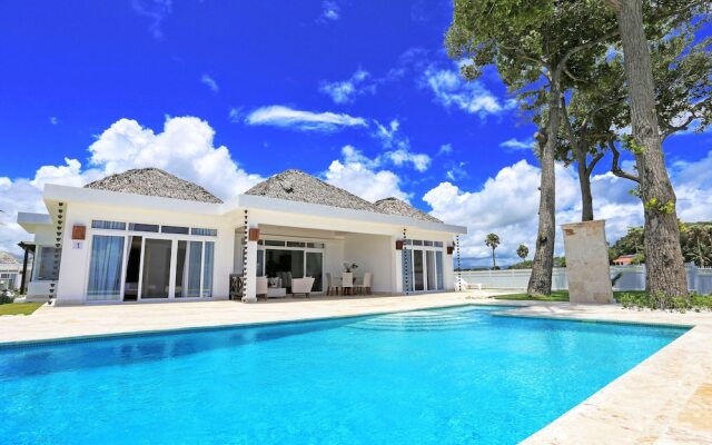 Ocean Front Villa Deluxe 3 Bedroom