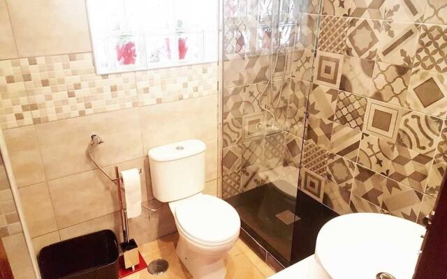 Caparica Central Apartment by Host-Point