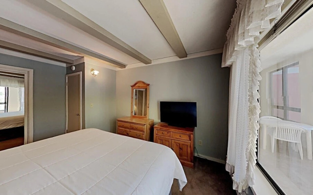 2 Bedroom Condo with Amazing Unobstructed Mountain View! Steps from Canyon Lodge! by RedAwning