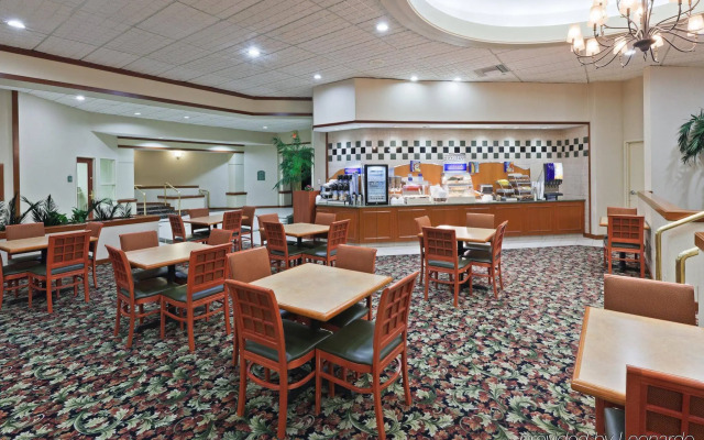 Comfort Inn and Suites Plano East