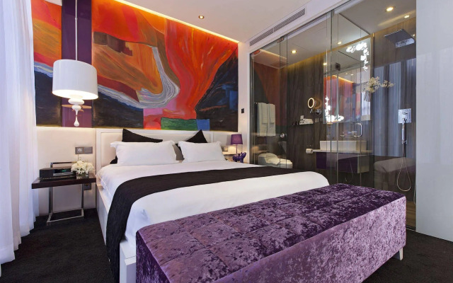 Signature Boutique Hotel