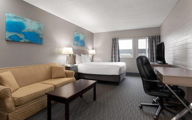 Travelodge by Wyndham Grande Prairie