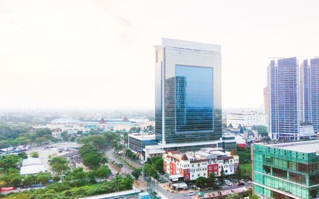 Luxurious 2BR St. Moritz Puri Apartment with Private Lift