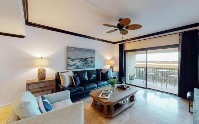 240 Captains Quarters