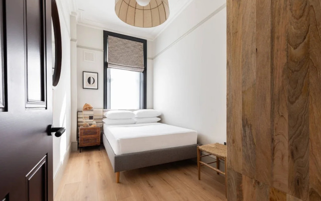 Eardley Crescent III by Onefinestay
