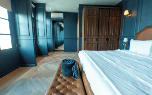 The Green Escape Suite