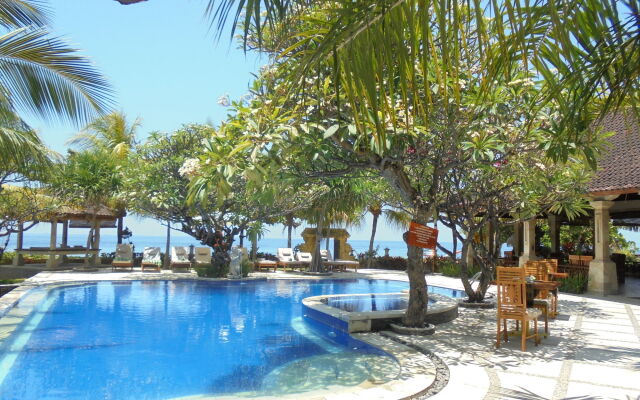 Arya Amed Beach Resort and Dive Center