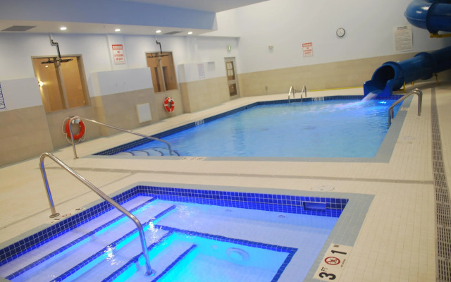 Holiday Inn Express & Suites Edmonton N - St. Albert by IHG