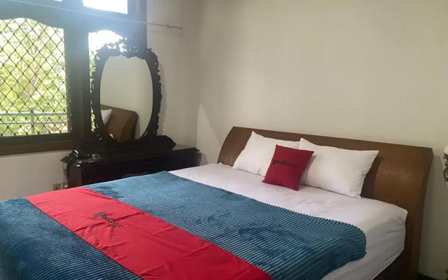 RedDoorz Syariah @ Karang Pilang