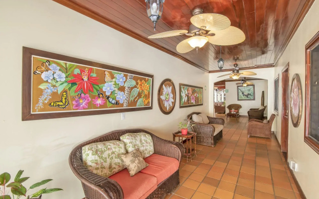 Hotel Villas Lirio