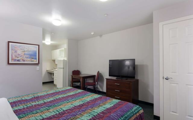Savannah Suites - Arvada, Colorado