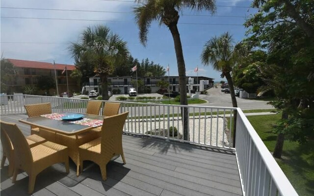 Eyes On The Sunset Apartment 3