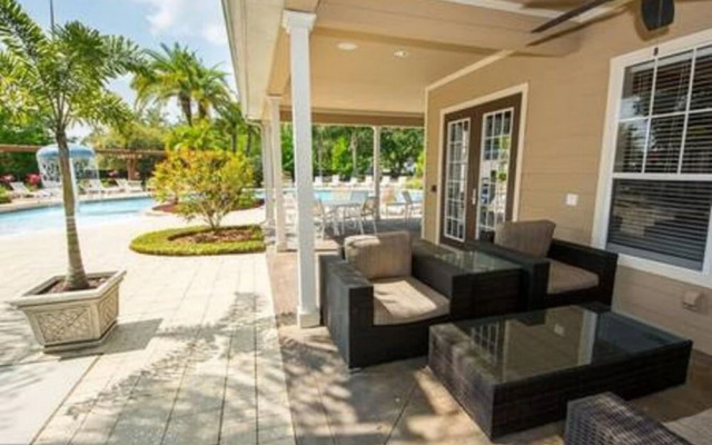 Lucaya Village 3 Bedroom