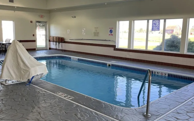 Holiday Inn Express Wapakoneta