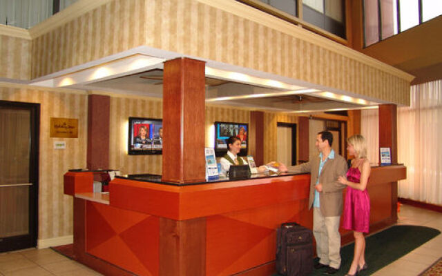 La Quinta Inn & Suites by Wyndham Columbus MS