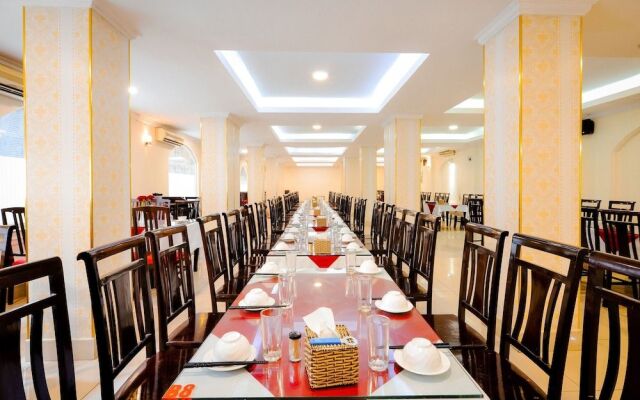 OYO 269 MOET Hotel