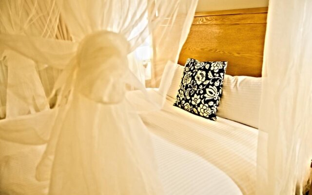 Sasa Nor Lamour B & B
