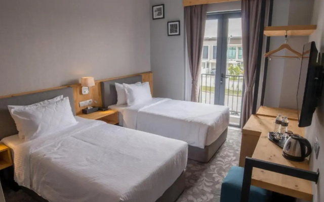 Redpine Boutique Hotel