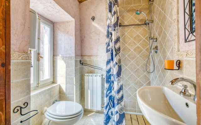 Amazing Home in Bedizzano With 2 Bedrooms and Wifi