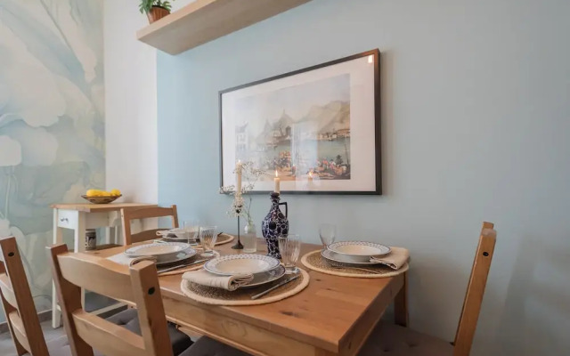 Old Court Hideaway by Rent all Como
