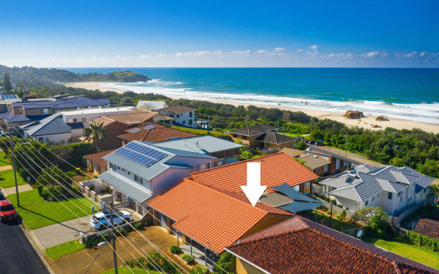 Lighthouse Beach Bliss