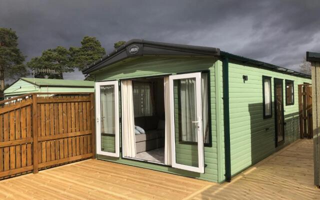 Luxury 2 Bedroom Caravan in Stunning Location