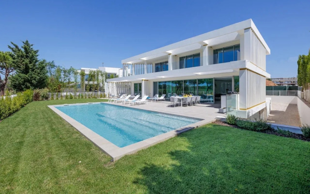 Victoria Green in Vilamoura