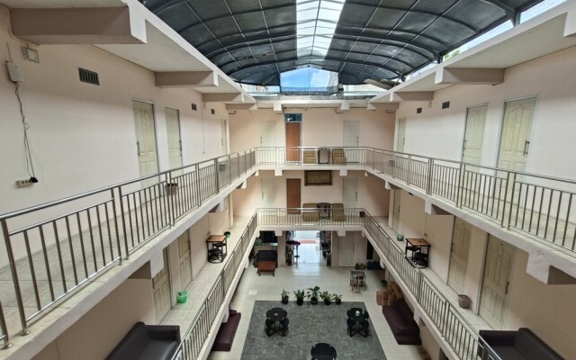 RedDoorz @ Fortune Hotel Jalan Walanda Maramis Manado