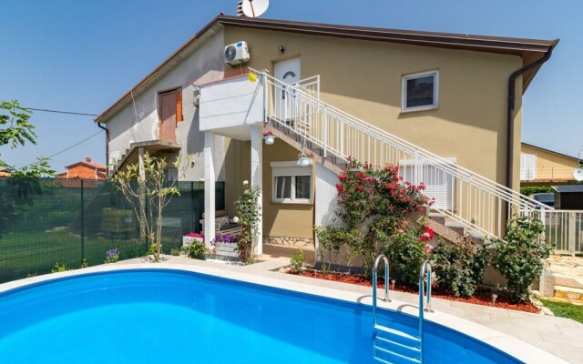 Erin Juricani in Juricani