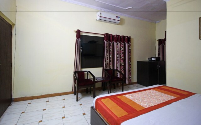 OYO 7928 Hotel Sehgal