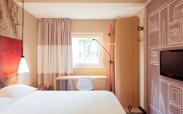 ibis Archamps Porte de Geneve