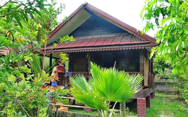 Aliyah Garden House