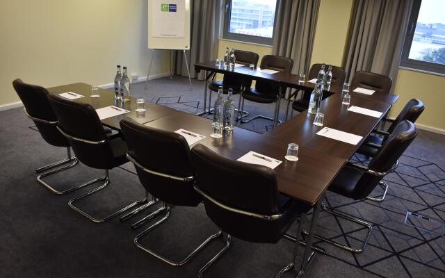 Holiday Inn Express Slough by IHG