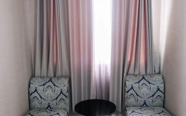 Simple Studio the Oasis Mahogany Apartment