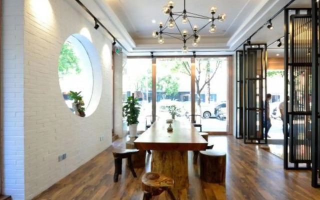 Lishui Jinjiang Business Hotel
