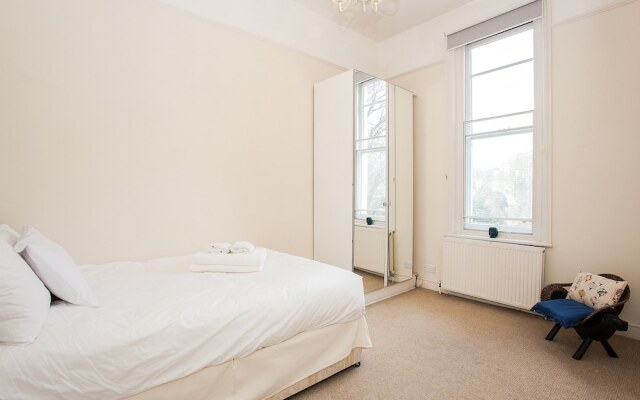 West Kensington 1 Bedroom Flat