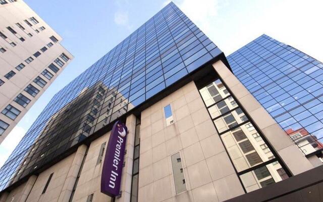 Premier Inn Cardiff City Centre