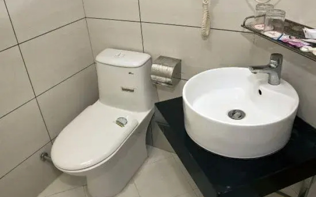 Gutian Sanyou Business Hotel