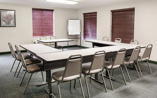 Comfort Inn Petersburg Fort Lee Area