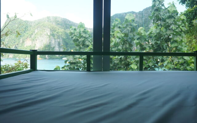 Chaokoh Dorm Room