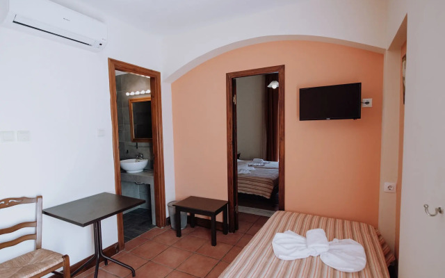 Golden View Beach Hotel