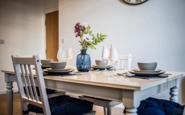 Luxury, Spacious Apartment In City Centre