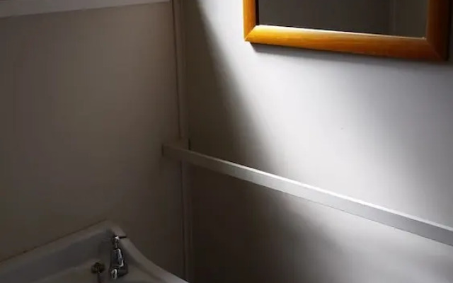 61 Conical Hill Road