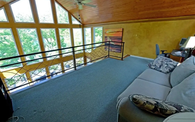 Hurricane Hideaway