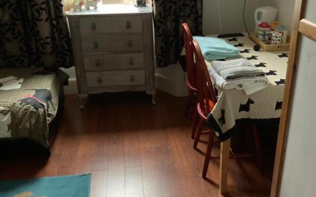 Thistle Room single with en-suite