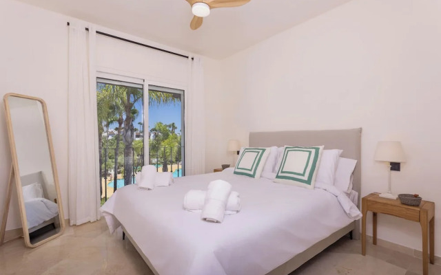 2 Bedroom, 2 Bathroom Penthouse Apartment